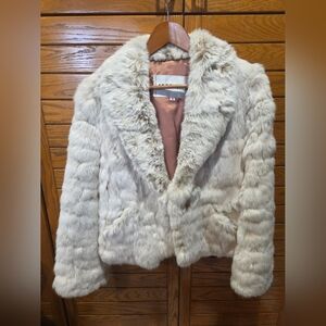 Luxurious Faux Fur Jacket in Cream